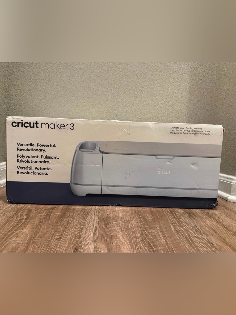 Cricut Maker 3 Ultimate Smart Die Vinyl Craft Cutting Machine BRAND NEW!